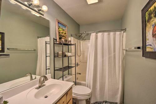 Classy Clayton Home With Views Less Than 1 Mi To Dtwn!