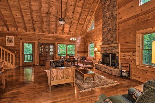 Rustic Clayton Hideaway With Deck And Forest Views!