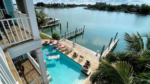 Treasure Trove By Teeming Vacation Rentals