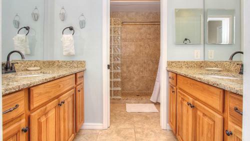 Sea Breeze By Teeming Vacation Rentals