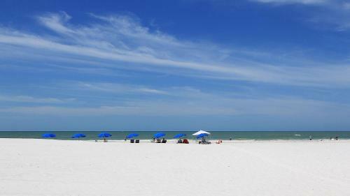 Sea Breeze By Teeming Vacation Rentals