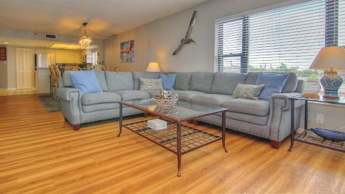 Arie Dam By Teeming Vacation Rentals