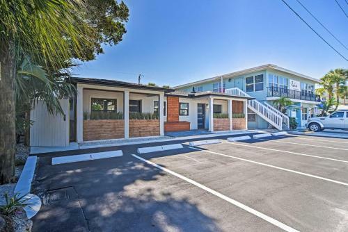 Apartamento Well-appointed Madeira Beach Condo With Patio!