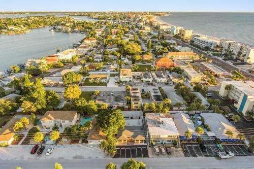 Apartamento Well-appointed Madeira Beach Condo With Patio!