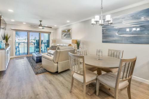 Lands End 303 Bldg 3 Gorgeous Remodeled Luxury Condo!