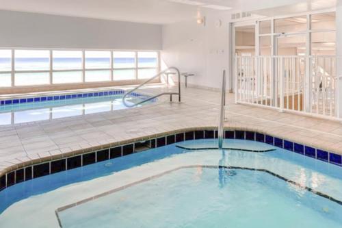 Tidewater Beach Resort 2800