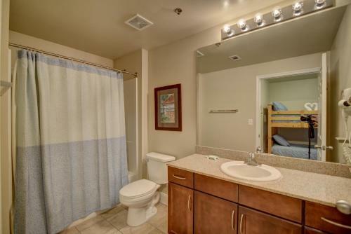 Hotel Laketown Wharf By Resort Collection