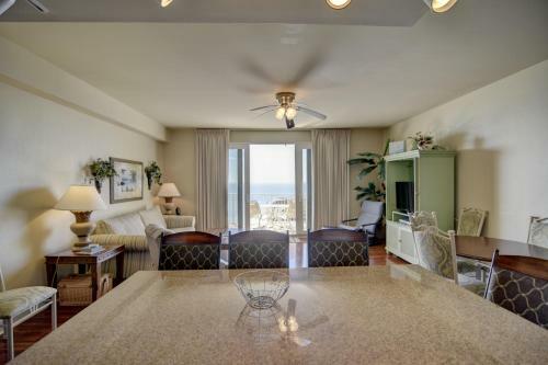 Hotel Laketown Wharf By Resort Collection