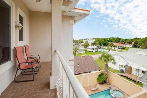 Villa Shell-a-bration - Beautiful Home With Private Pool & Hot Tub!