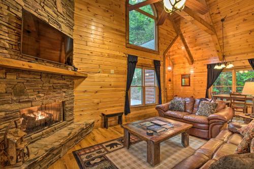 Luxe Blue Ridge Cabin Chasing Dreams With Hot Tub