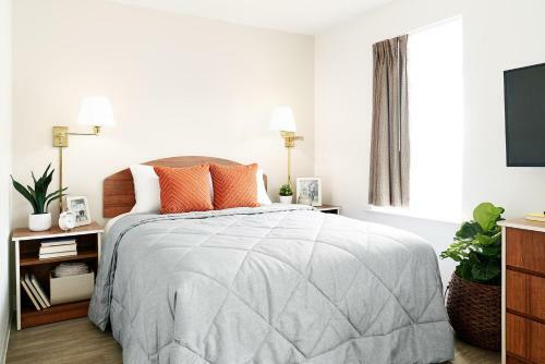 Hotel Intown Suites Extended Stay Orlando Fl - Universal