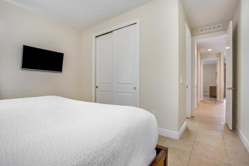 Encore Resort 8 Bedroom Vacation Home With Pool 2105