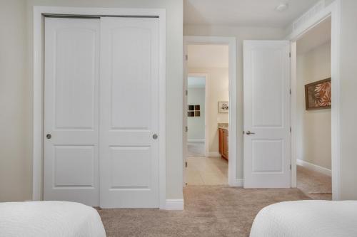 Encore Resort 8 Bedroom Vacation Home With Pool 2105