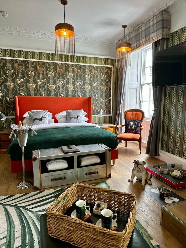 Atholl Arms Hotel