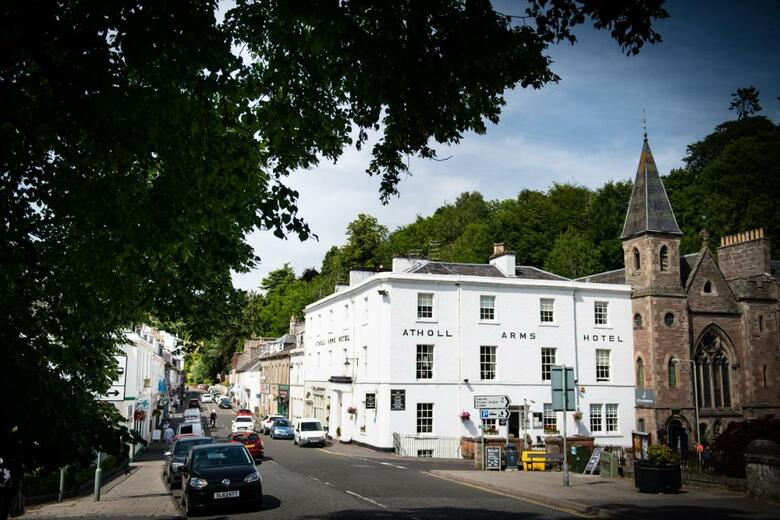Atholl Arms Hotel