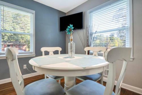 Charming Ranch 10 Mins From Atl Airport & Midtown