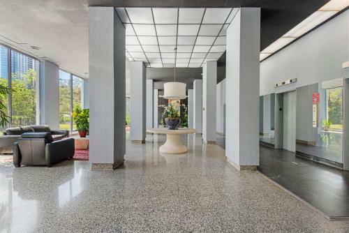 Apartamento 804 Free Parking Modern Downtown Apt, Great Wifi