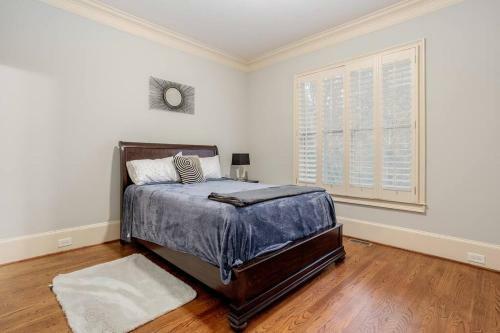 Beautiful 5br 5ba With Hot Tub In Sandy Springs