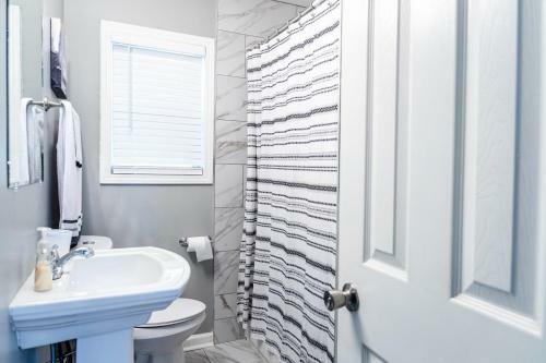 Newly Renovated Hidden Gem