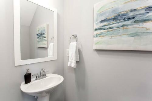 Beautiful Decor New Construction Near Airport 5min
