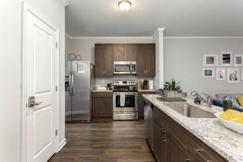 Beautiful Decor New Construction Near Airport 5min