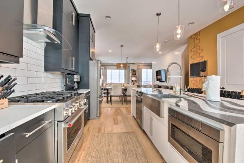 Unforgettable Townhome About 1 Mi To Downtown Atl