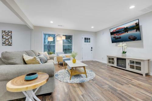 Peaceful And Private Large Atl Wooded Retreat