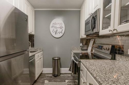 Rare 2bed 2bath Condo In Downtown Atlanta Sleeps 6