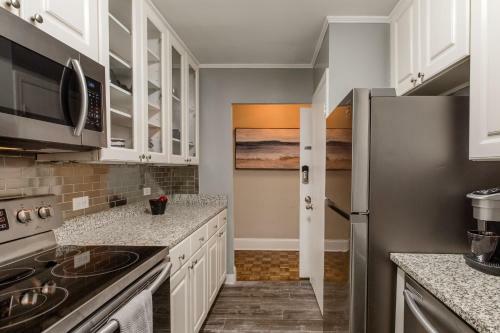Rare 2bed 2bath Condo In Downtown Atlanta Sleeps 6
