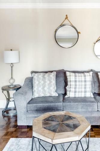 Rare 2bed 2bath Condo In Downtown Atlanta Sleeps 6