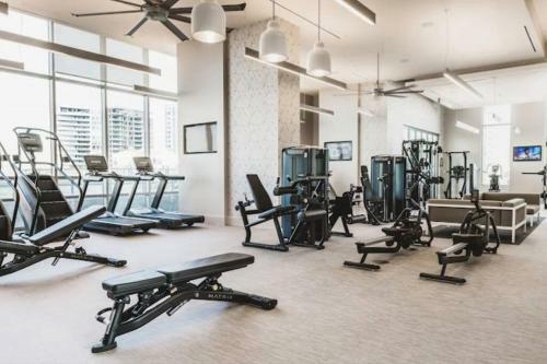 Apartamento Contemporary And Centrally Located In **buckhead**