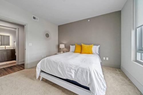 Apartamento Contemporary And Centrally Located In **buckhead**