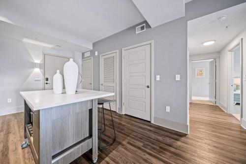 Apartamento Contemporary And Centrally Located In **buckhead**