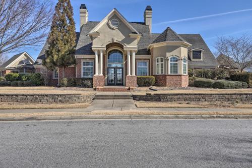 Atlanta Townhome With Patio, Grill And Fireplace