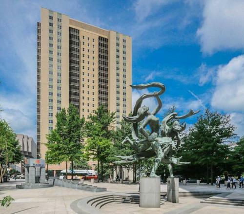 Put Your Feet Up 1bed 1 Bath Condo Downtown Atl