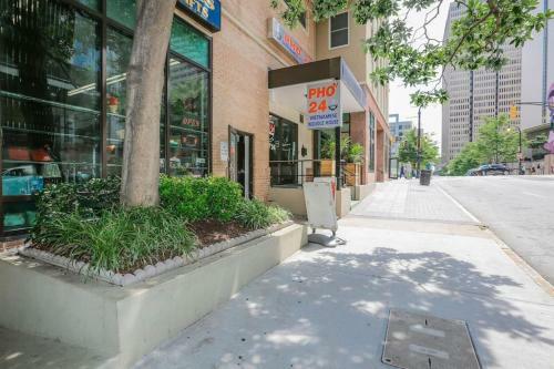 Put Your Feet Up 1bed 1 Bath Condo Downtown Atl