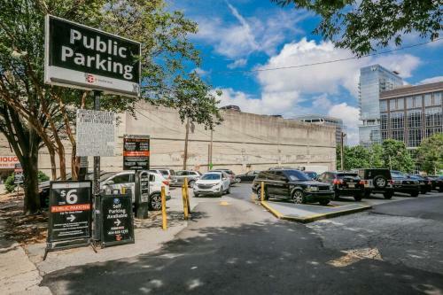 Put Your Feet Up 1bed 1 Bath Condo Downtown Atl