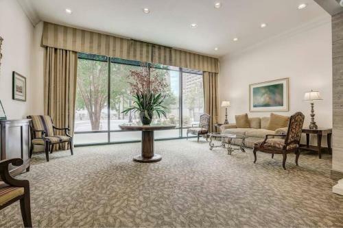 Put Your Feet Up 1bed 1 Bath Condo Downtown Atl