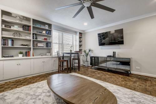 Put Your Feet Up 1bed 1 Bath Condo Downtown Atl