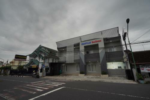 Hotel Ngampilan Residence Yogyakarta