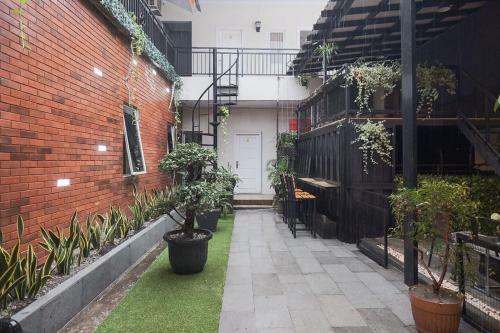 Hotel Lagoon Residence Near Kebun Raya