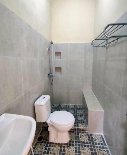 Hostal Room In Bb - Bogor - Beautiful Room For 2 With AC