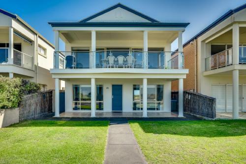 Esplanade Beachfront Victor Harbor