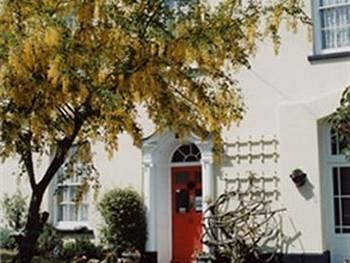 Hostal College Guest House