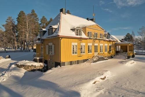 Big And Beautiful 10br Villa 10 Min From Northvolt Perfect For Workers