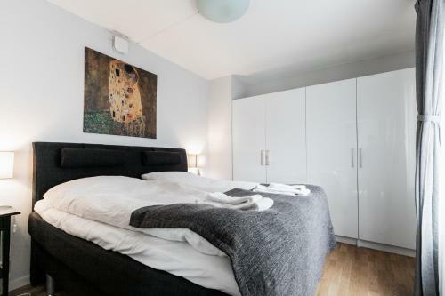 New Apartment By Beach