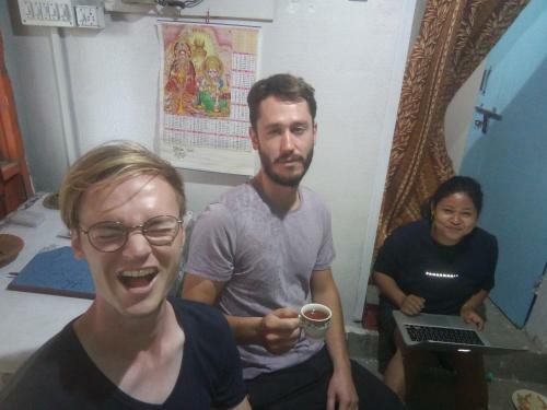 Atathi Niwas Guest House For Backpackers And Travellers