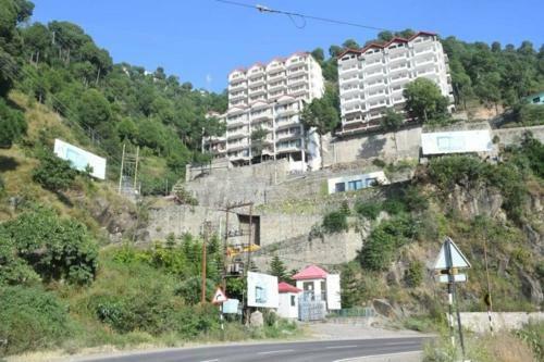 Entire Apartment , Near Kasauli Nature View