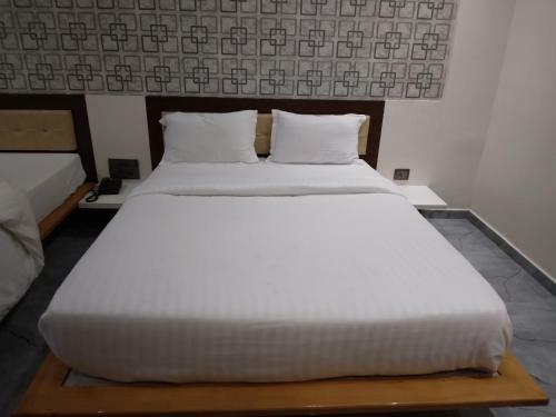 Hotel Riverfront, Somnath