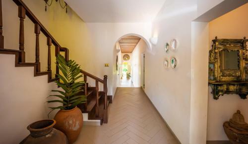 Villa Loto Bianco By Hireavilla, Siolim